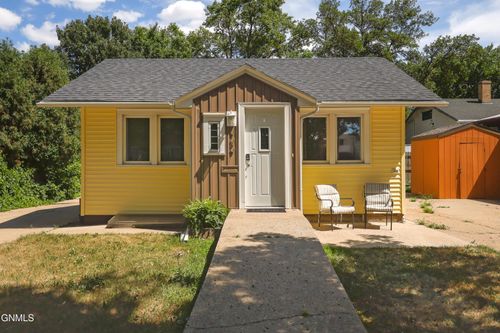 909 N 7th Street N, Bismarck, ND, 58501 | Card Image