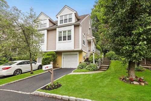 12 Tall Tulip Ln, Yonkers, NY, 10710-2326 | Card Image