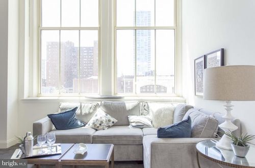 apt-511-2121 Market St, PHILADELPHIA, PA, 19103-1317 | Card Image