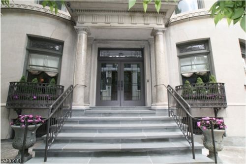 57 Lincoln Park, Newark, NJ, 07102-2390 | Card Image