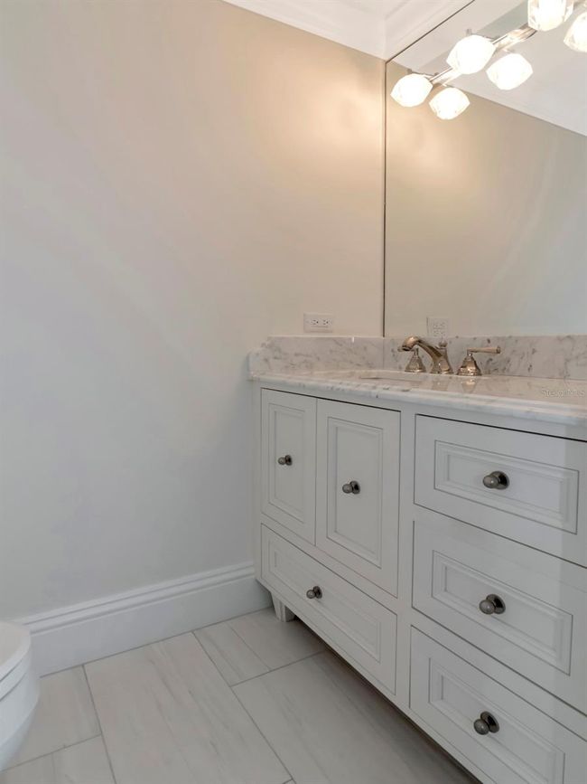 Powder Bathroom | Image 29