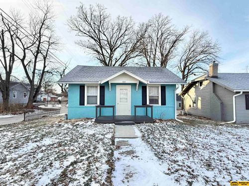 712 14th St, Fairbury, NE, 68352-1618 | Card Image