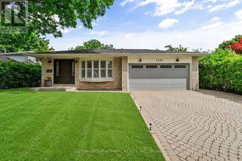1281 Landfair Cres, Oakville, ON, L6H2N5 | Card Image