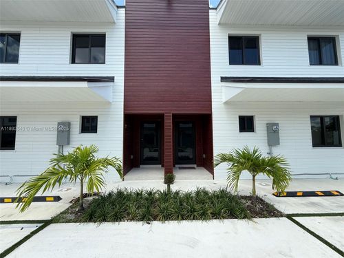 unit-2-936 Nw 10th St, Florida City, FL, 33034-1935 | Card Image