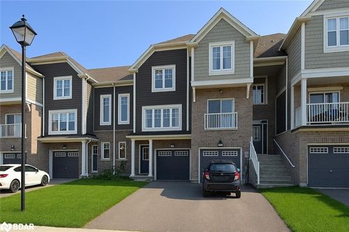 38 Surf Dr, Wasaga Beach, ON, L9Z0J4 | Card Image
