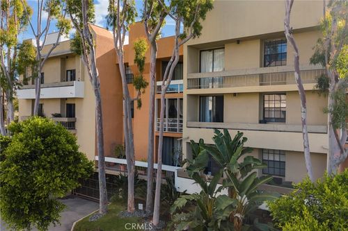 208-740 N Kings Rd, West Hollywood, CA, 90069-5476 | Card Image