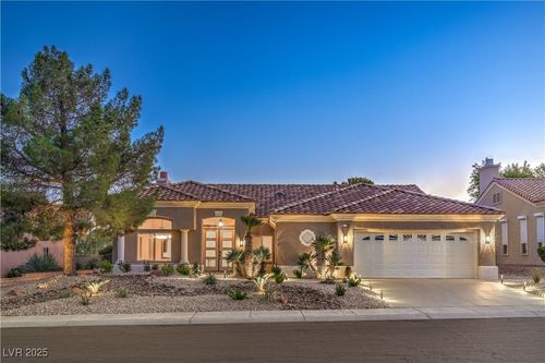 9105 Villa Ridge Dr, Las Vegas, NV, 89134-8986 | Card Image