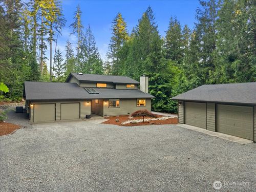 26069 Se 154th St, Issaquah, WA, 98027-8278 | Card Image