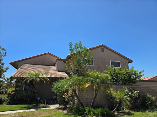 10626 Braeswood Way, Stanton, CA, 90680-2307 | Card Image