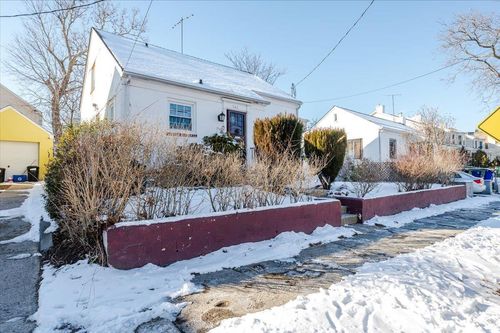 542 S 10th Ave, Mount Vernon, NY, 10550-4321 | Card Image