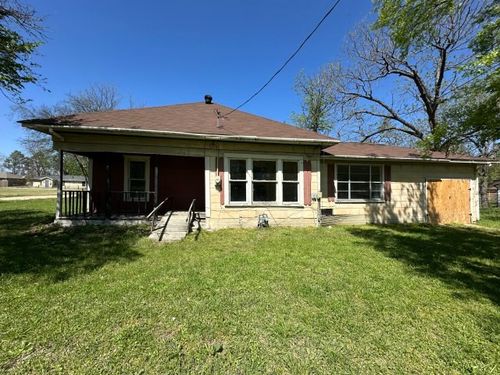 201 E San Antonio Ave, Cooper, TX, 75432-2813 | Card Image