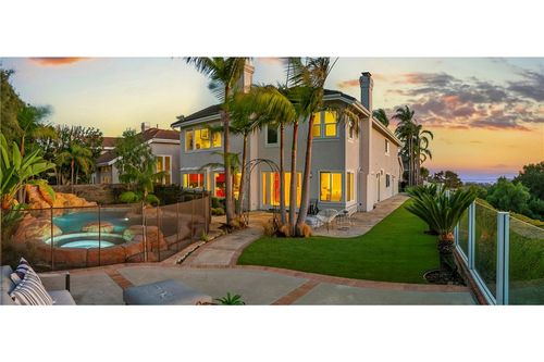 1 Pacifico, Laguna Niguel, CA, 92677-4242 | Card Image