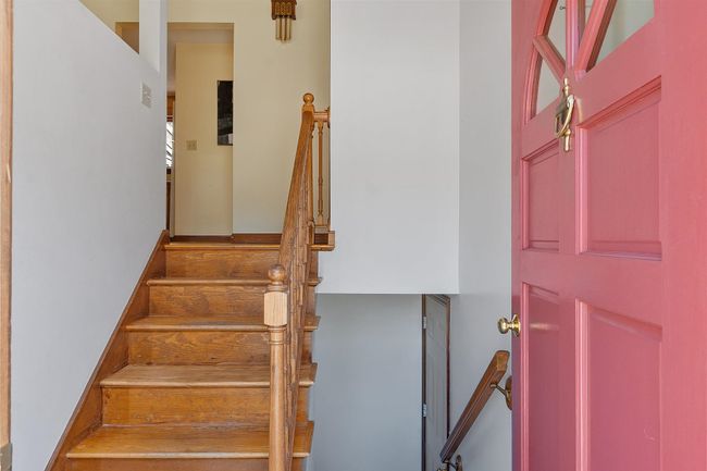1096 W Hollis St, House other with 3 bedrooms, 3 bathrooms and null parking in Nashua NH | Image 10
