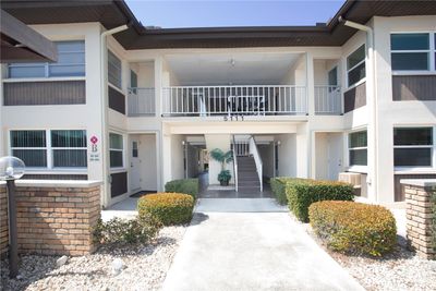 202 - 5111 Amulet Drive, Condo with 2 bedrooms, 2 bathrooms and null parking in New Port Richey FL | Image 3