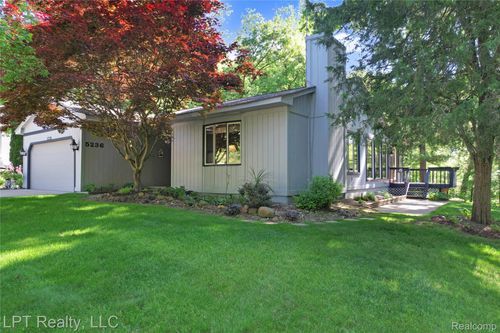 5236 Schlenker Road, Hamburg Township, MI, 48139 | Card Image