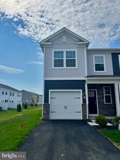 82 Alexander Way, WESTAMPTON, NJ, 08060-5422 | Card Image