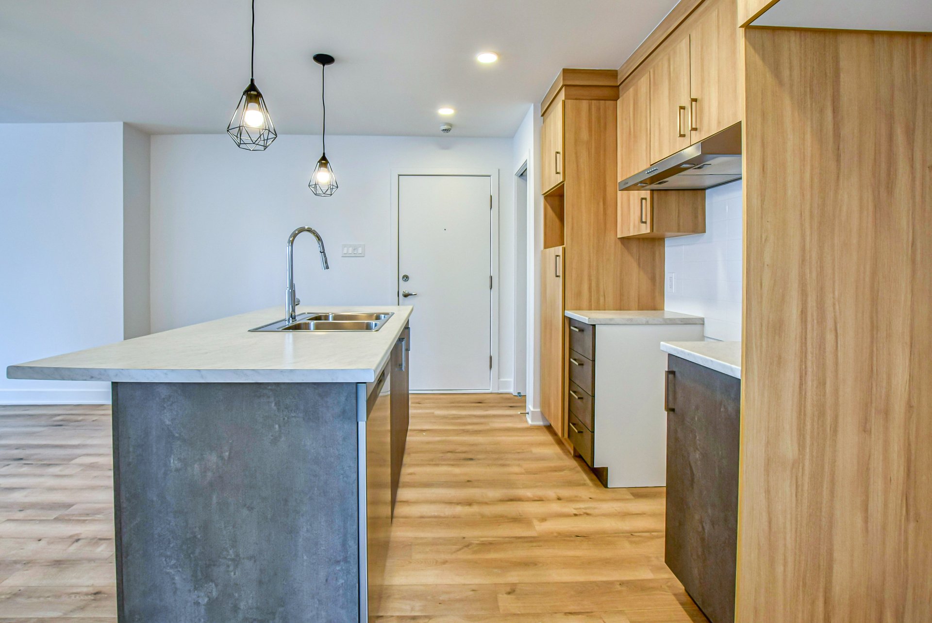 Residential Lease in Saint-Lin/Laurentides 2