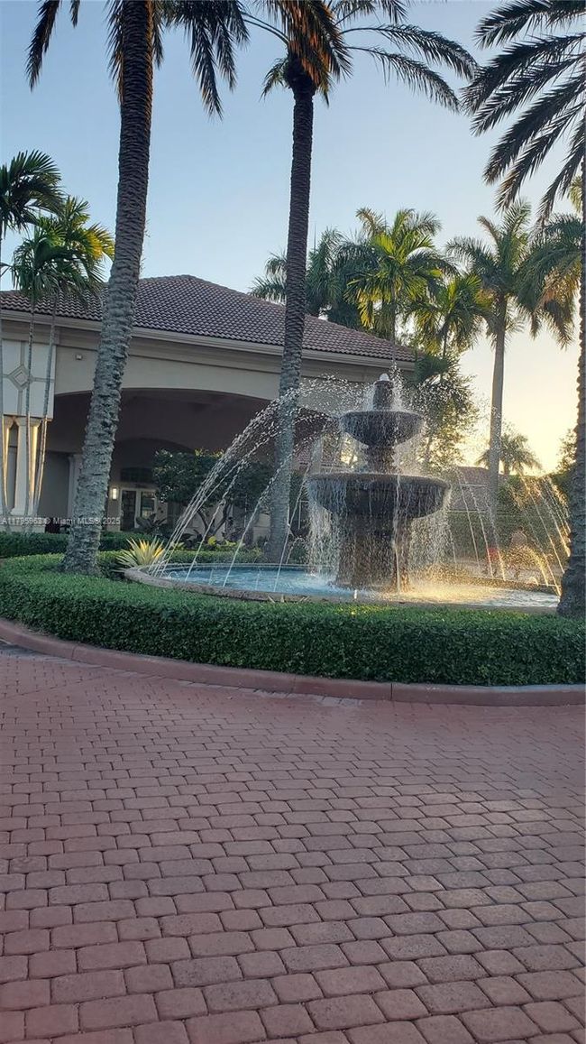 7310 Nw 17 Th Ct, House other with 4 bedrooms, 2 bathrooms and null parking in Pembroke Pines FL | Image 48