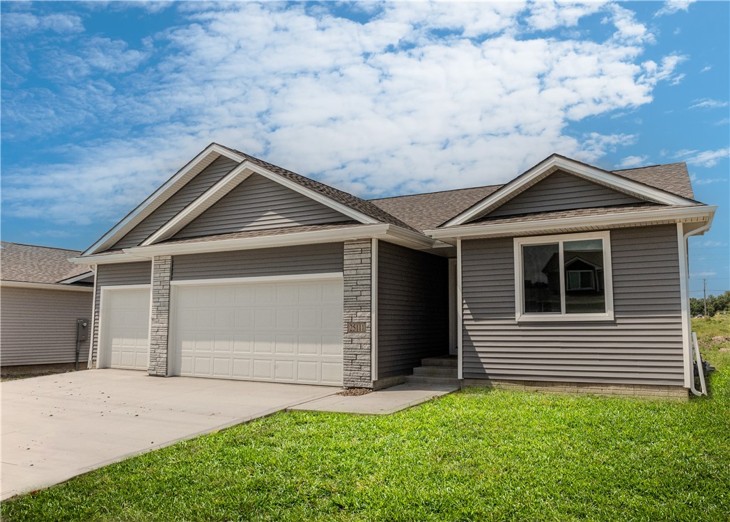 Bluebird Cir, Adel, IA 50003
