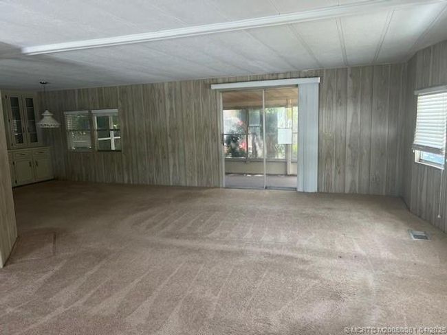 6118 N Joshua Ln, House other with 2 bedrooms, 2 bathrooms and 1 parking in Lantana FL | Image 5