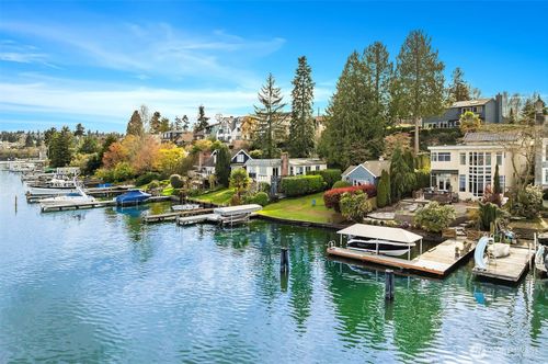 8418 Island Dr S, Seattle, WA, 98118-4732 | Card Image