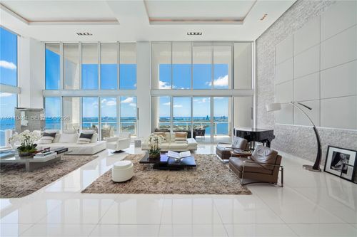 4403-1040 Biscayne Blvd, Miami, FL, 33132-1733 | Card Image