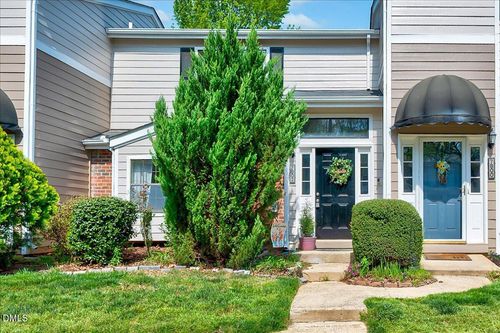 7802 Falcon Rest Cir, Raleigh, NC, 27615-2571 | Card Image