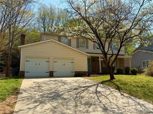 9524 Robert Burns Ct, Charlotte, NC, 28213-3552 | Card Image