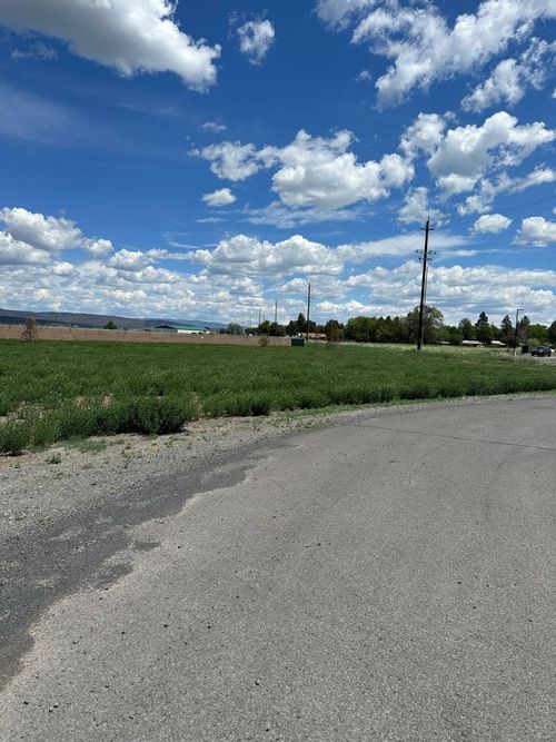 0 W Front St, Merrill, OR, 97633 | Card Image