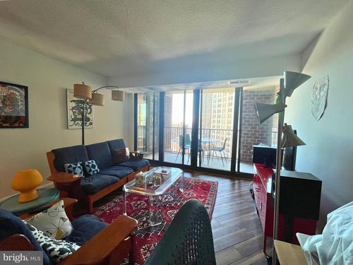 apt-14d-1420 Locust St, PHILADELPHIA, PA, 19102-4209 | Card Image