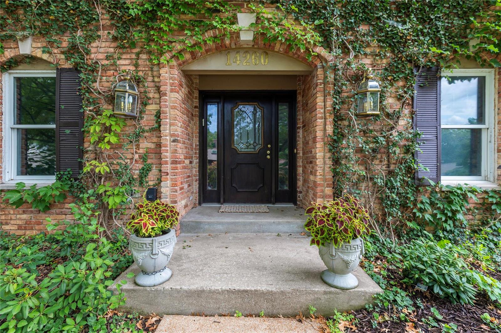 Residential in Town and Country 3
