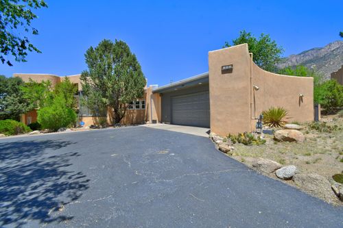 620 Cedar Hill Rd Ne, Albuquerque, NM, 87122-1814 | Card Image