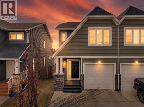 18 Shaw Close, Red Deer, AB, T4R0L3 | Card Image