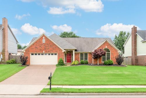 6681 Stonetrace Dr, Bartlett, TN, 38135-3053 | Card Image