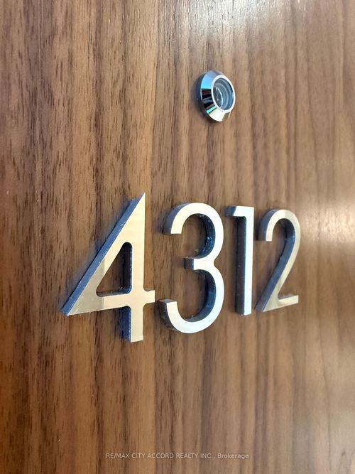 4312-1 Concord City Place Way, Toronto, ON, M5V0X4 | Card Image