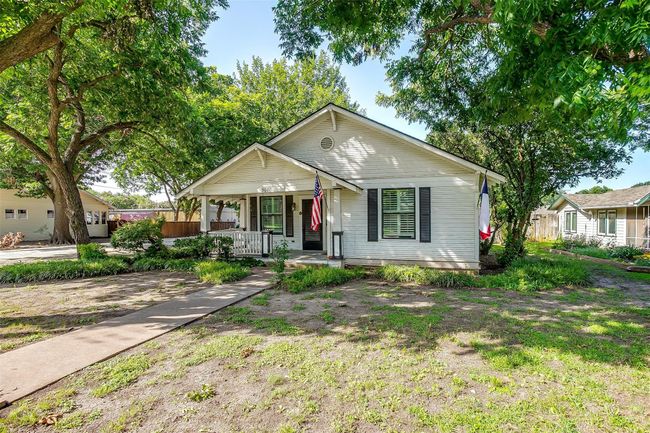 View of front of property with covered porch | Image 4