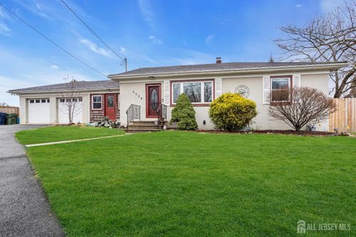 505 Summit St, Hightstown, NJ, 08520-4305 | Card Image