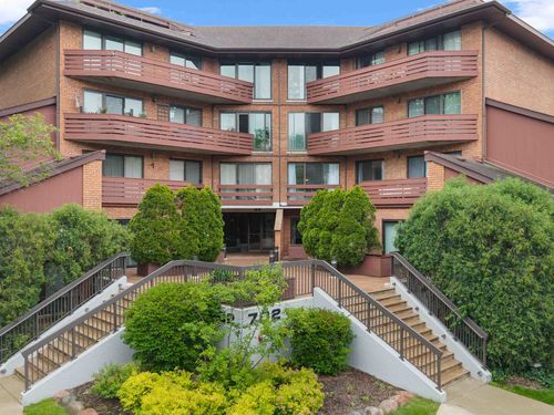 206a-702 Waukegan Rd, Glenview, IL, 60025-4365 | Card Image