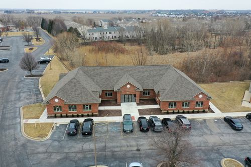 3949 75th St, Aurora, IL, 60504-7913 | Card Image