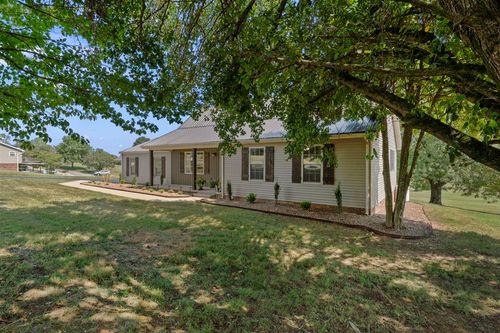 135 Clubhouse Ln, Glasgow, KY, 42141-7801 | Card Image