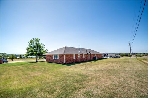 880035 S Carey Ln, Chandler, OK, 74834-6220 | Card Image