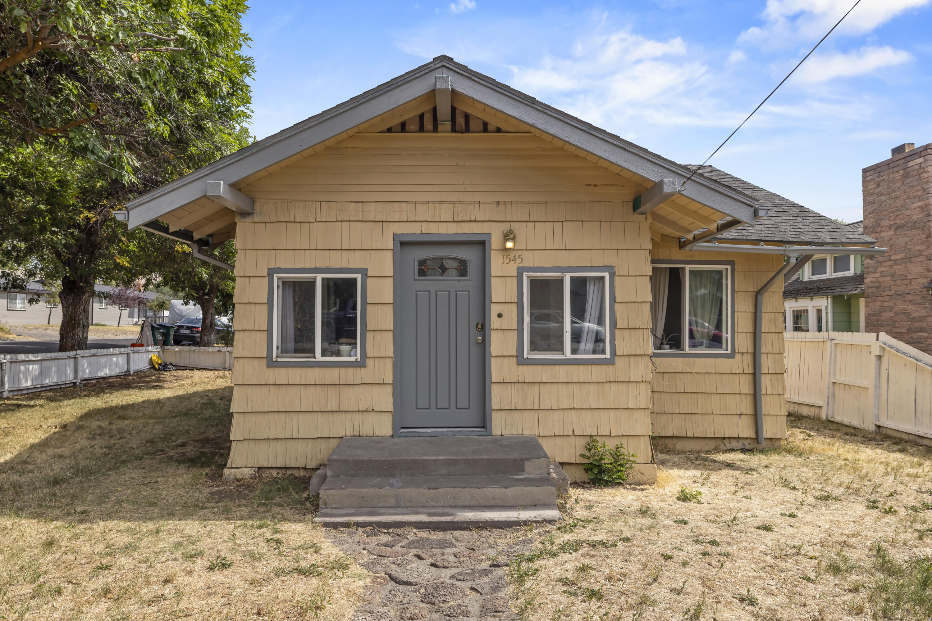 Lakeview Ave, Klamath Falls, OR 97601