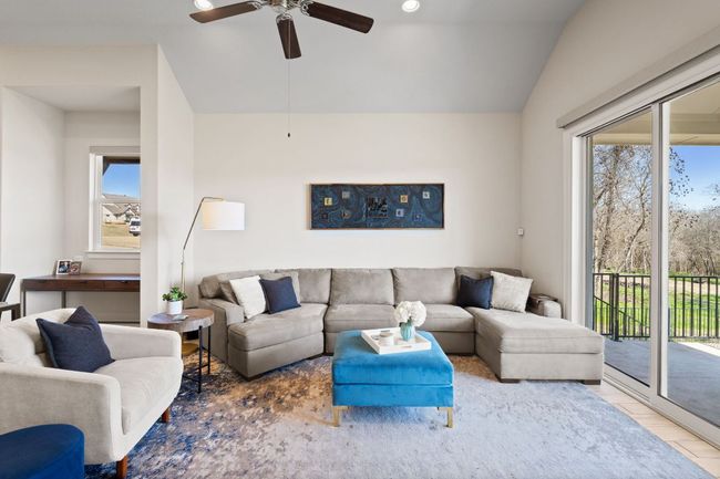 193 Raptor Beak Way, House other with 3 bedrooms, 2 bathrooms and 8 parking in Cedar Creek TX | Image 7