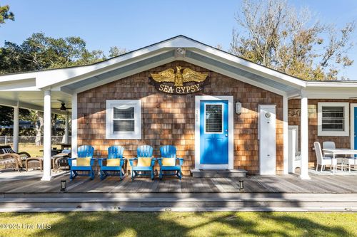 182 Lewistown Rd, Beaufort, NC, 28516-7812 | Card Image