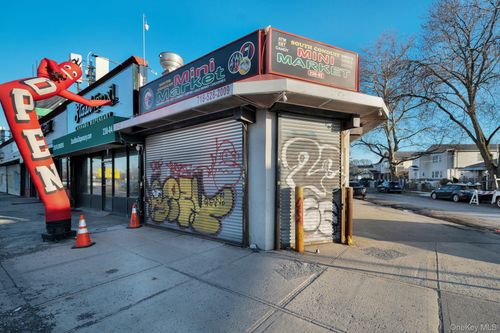23002 S Conduit Ave, Springfield Gardens, NY, 11413-3646 | Card Image