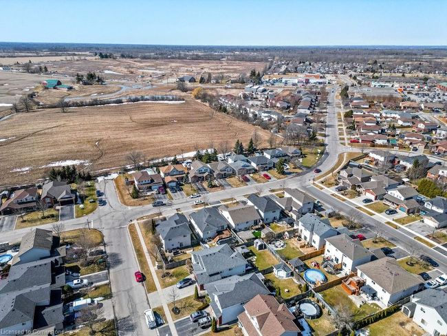 60 Celtic Dr, House other with 3 bedrooms, 2 bathrooms and 3 parking in Caledonia ON | Image 7