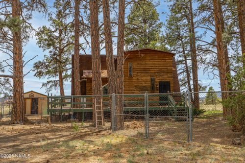 10510 Cross Road, Flagstaff, AZ, 86004 | Card Image