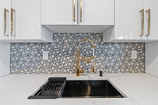APT-818 - 505 Central Ave, Home with 2 bedrooms, 1 bathrooms and 2 parking in White Plains NY | Image 5