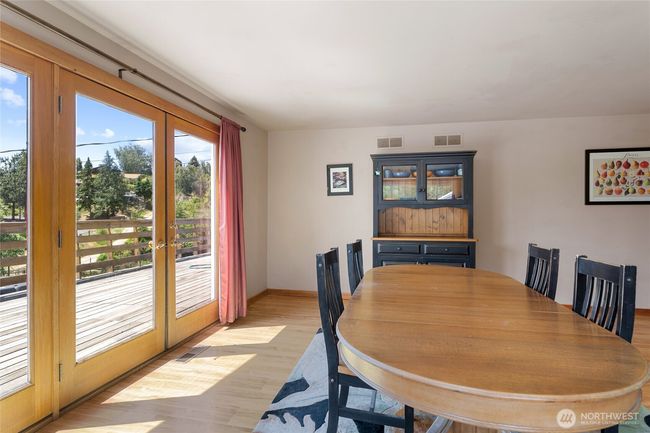 Family Room | Image 6