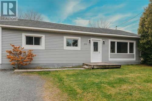 399 James St, Espanola, ON, P5E1K8 | Card Image